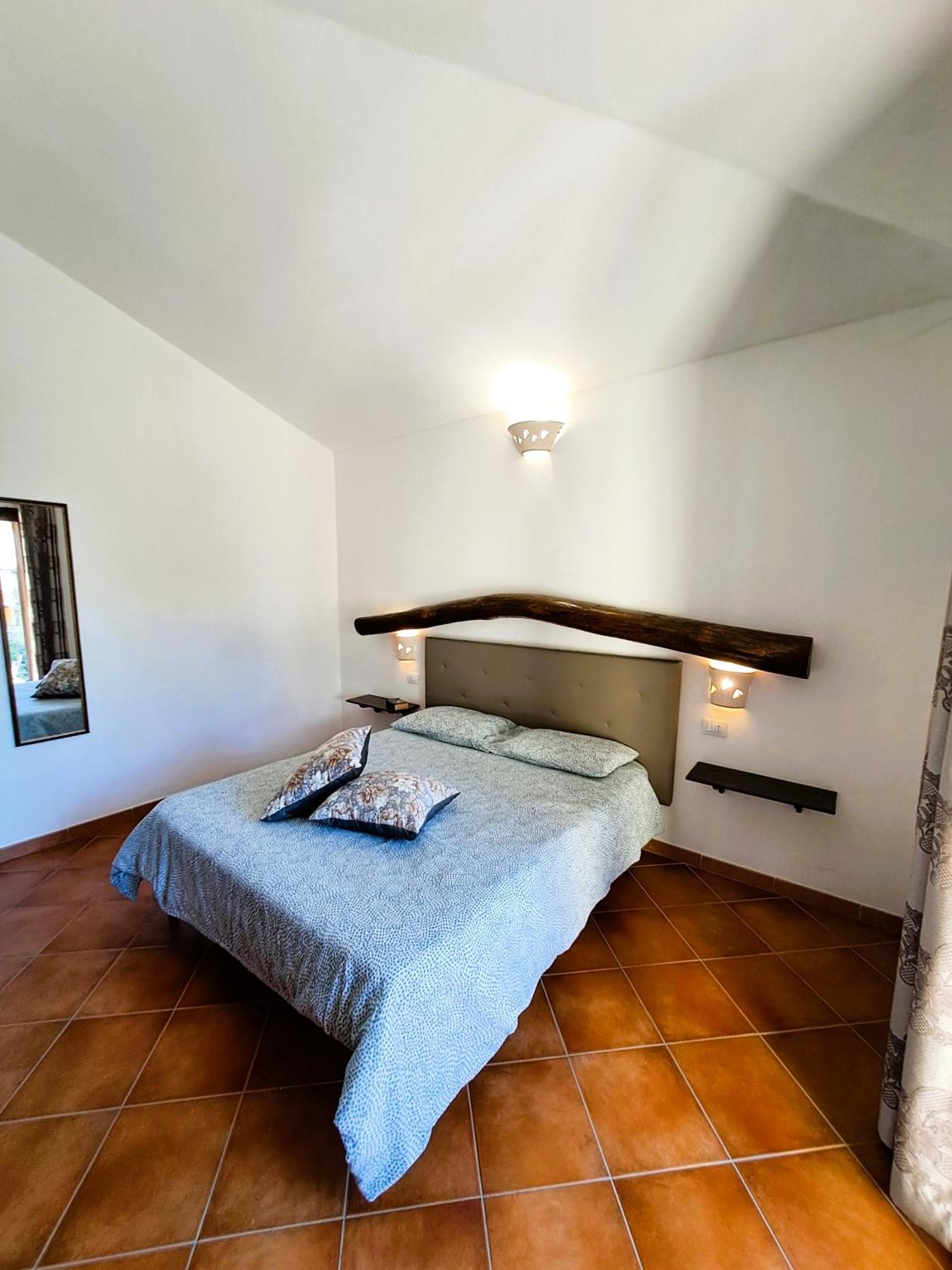 Yellon House Santa Maria Navarrese Exterior foto